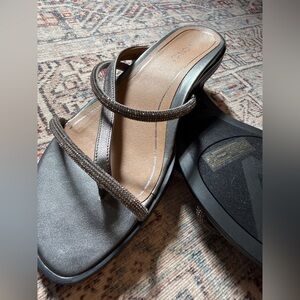 Vionic Women's Black and Brown Sandals